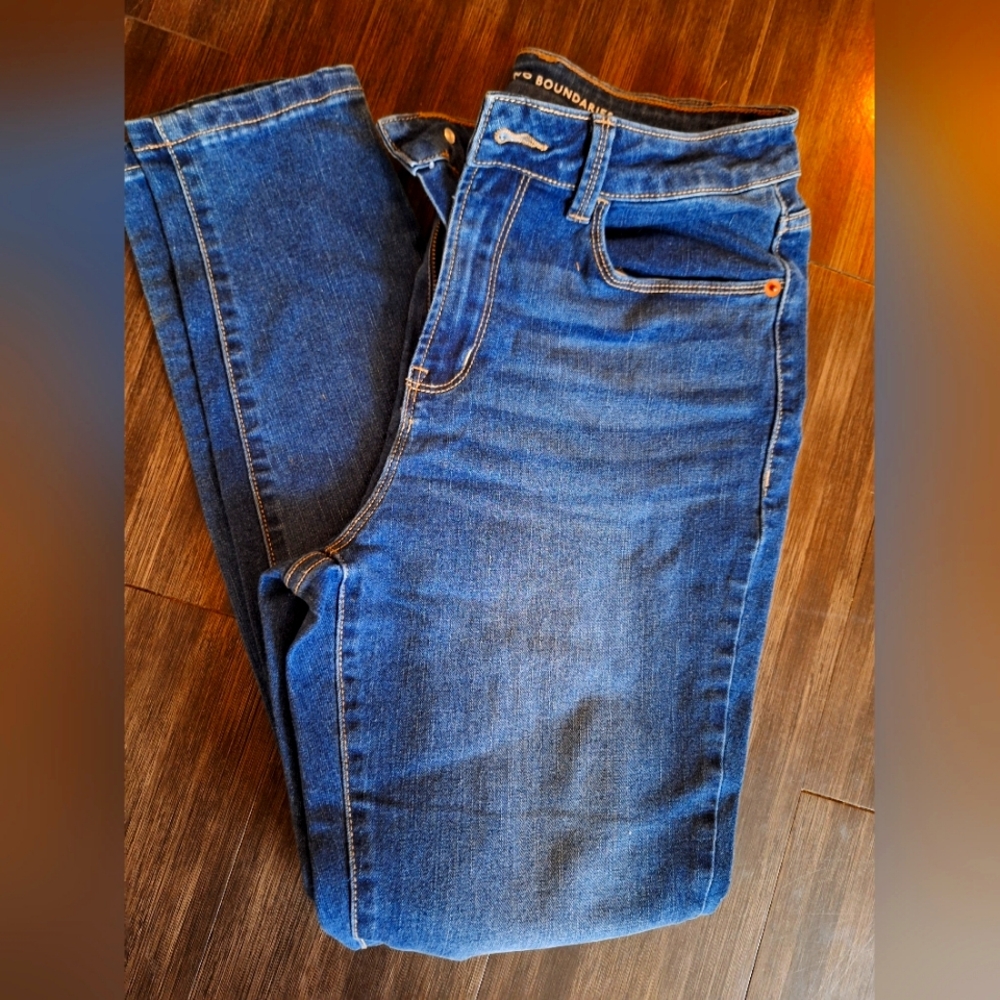 Womens Skinny Jeans Size 7 (juniors)  No Boundaries